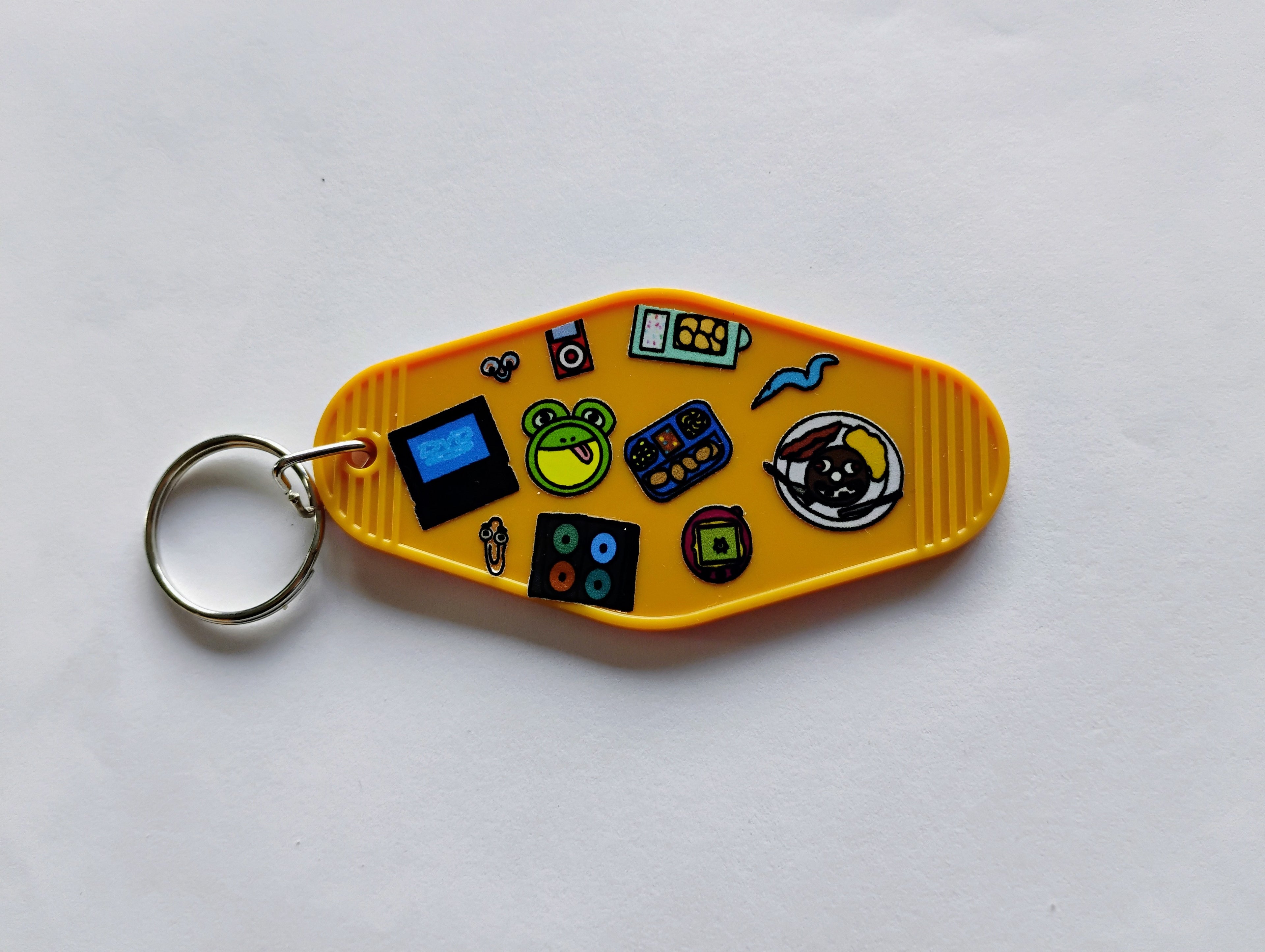 Nostalgia Keychain - Yellow Gold